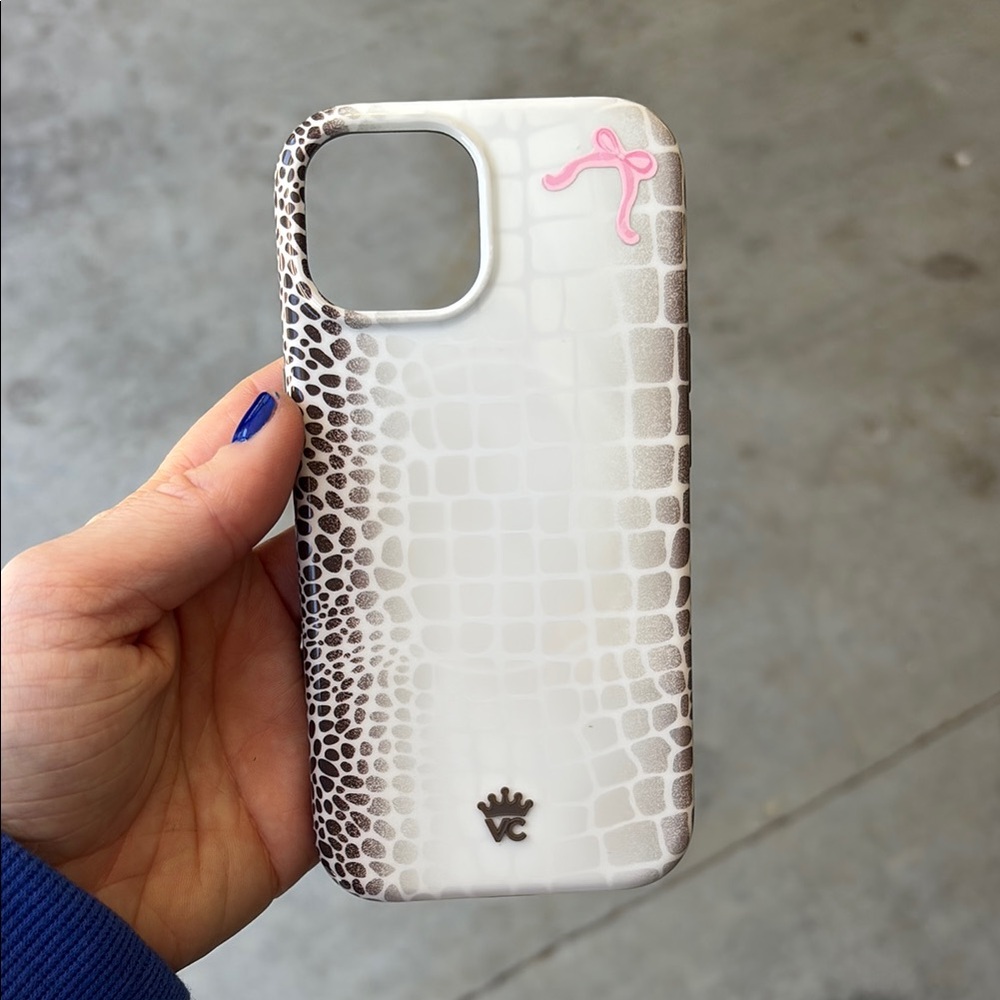 Velvet Caviar iphone15 case